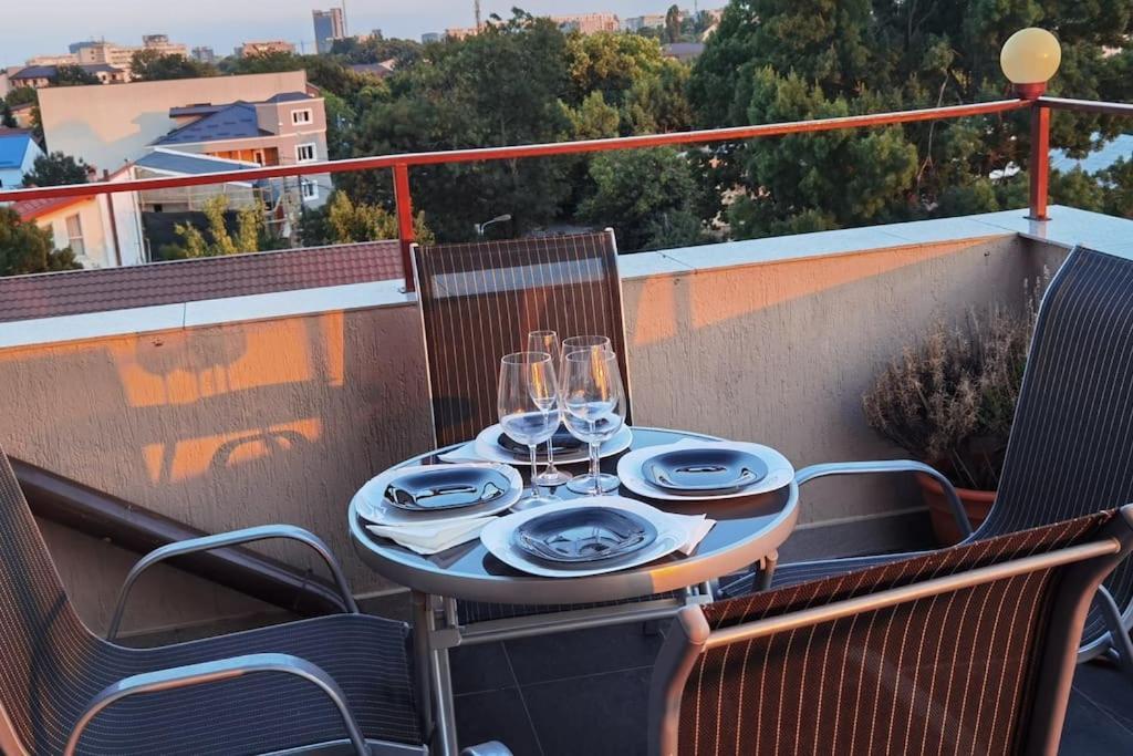 Spacious Luxury With Large Terrace Appartamento Bucarest