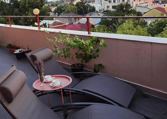 Spacious Luxury Apartment With Large Terrace