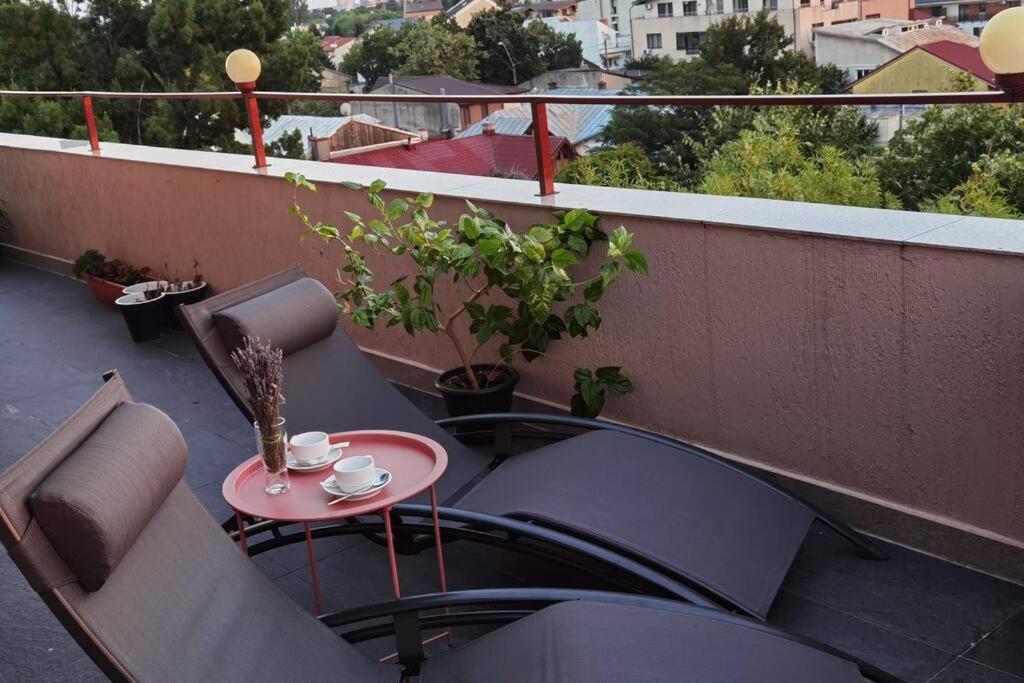 Spacious Luxury With Large Terrace Apartament